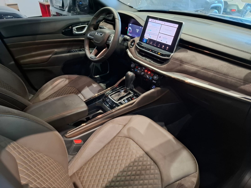 jeep commander 2.0 td380 turbo diesel overland at9 4p automatico 20228