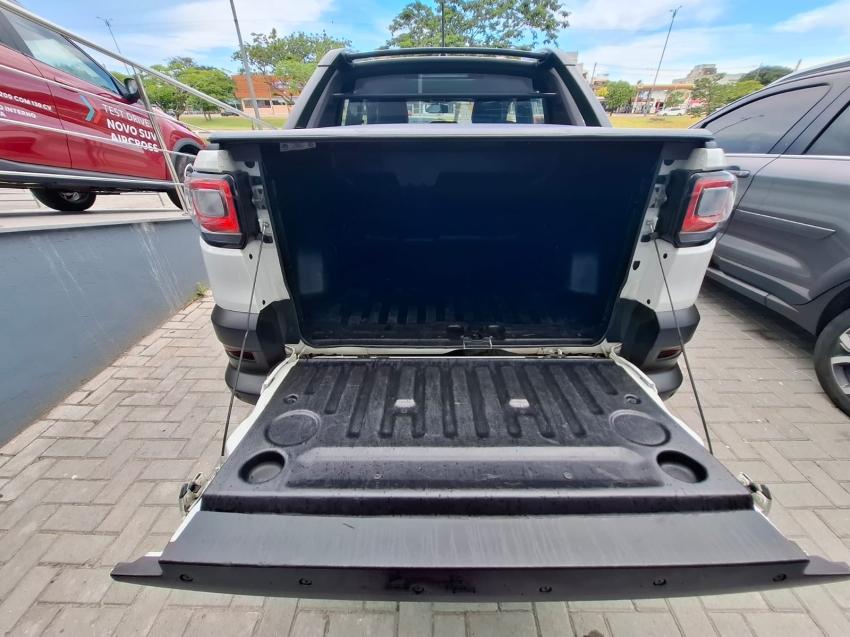 fiat strada 1.0 turbo 200 flex ultra cd cvt 4p automatico 20243