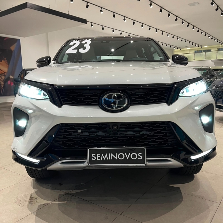 toyota hilux sw4 2.8 d-4d turbo diesel diamond 7l 4x4 automatico 4p 20235