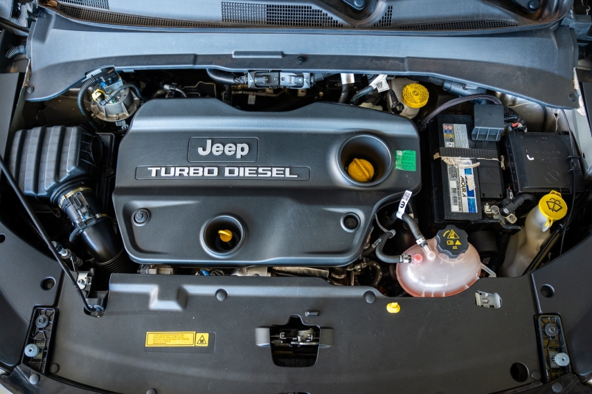 jeep commander overland 2.0 diesel 5p automatico 2022 jeep commander overland 2.0 diesel 5p automatico 2022