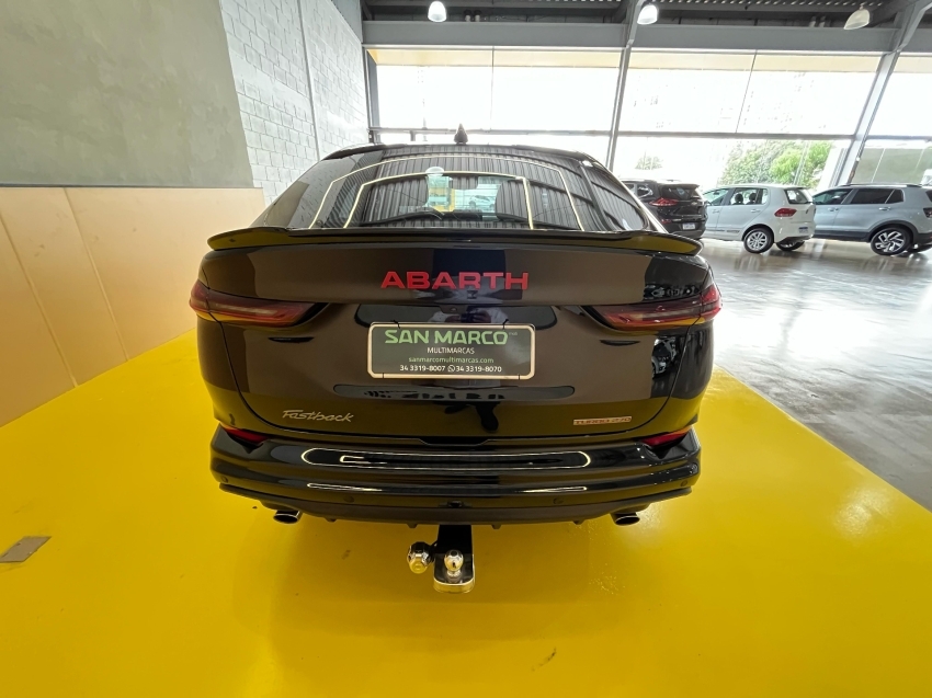 fiat fastback 1.3 turbo 270 flex abarth at6 2025