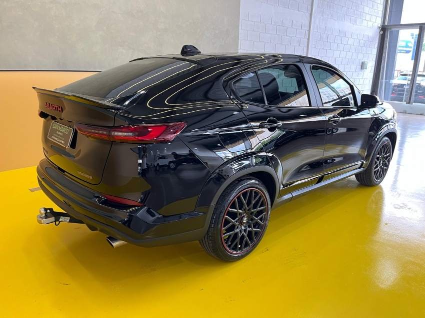 fiat fastback 1.3 turbo 270 flex abarth at6 2025