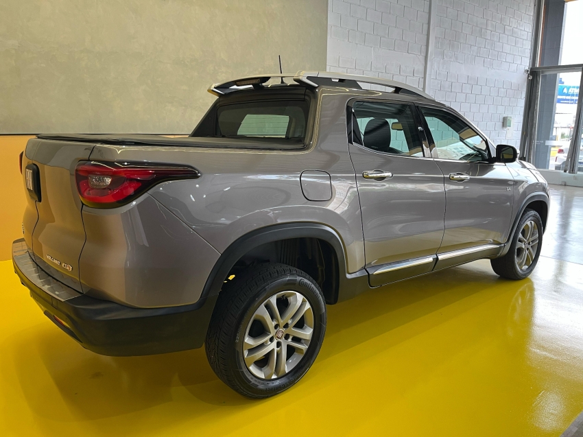 fiat toro 2.4 16v multiair flex volcano at9 2020