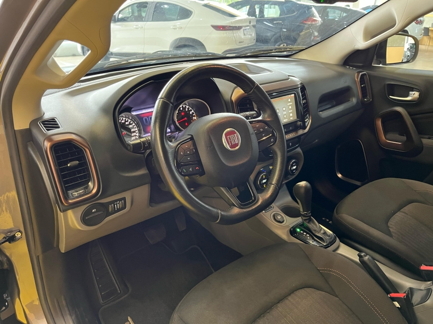 fiat toro 2.4 16v multiair flex volcano at9 2020