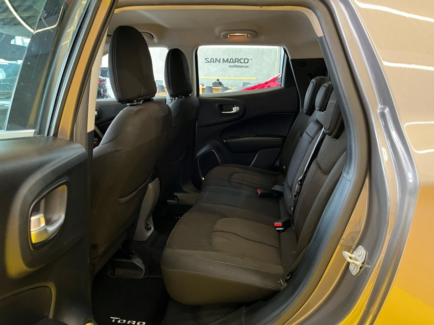 fiat toro 2.4 16v multiair flex volcano at9 2020