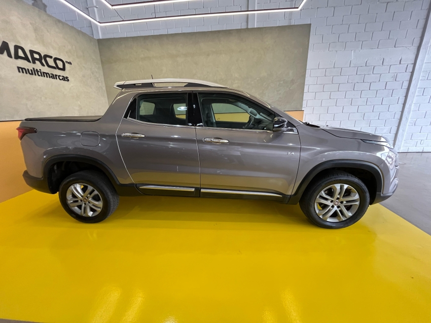 fiat toro 2.4 16v multiair flex volcano at9 2020