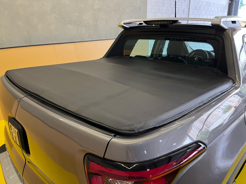 fiat toro 2.4 16v multiair flex volcano at9 2020