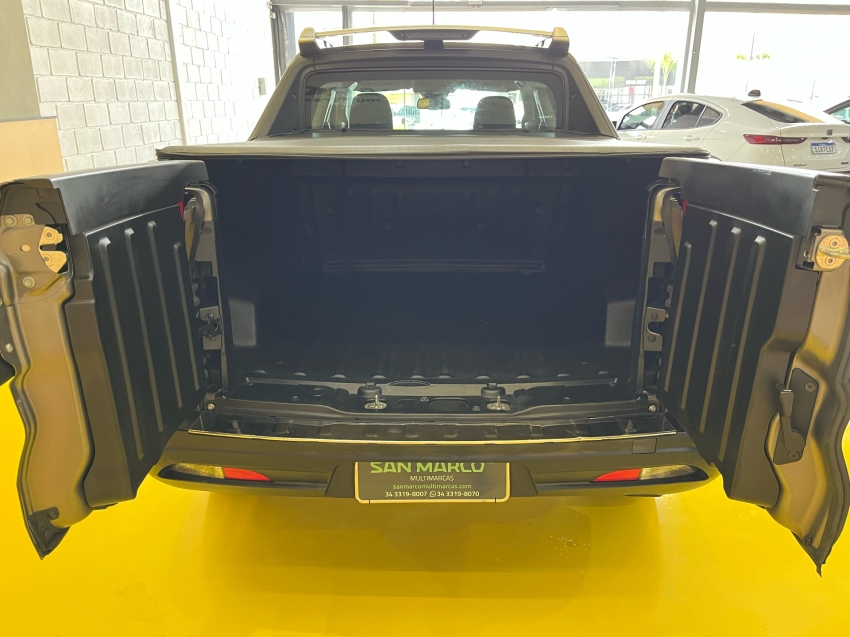 fiat toro 2.4 16v multiair flex volcano at9 2020