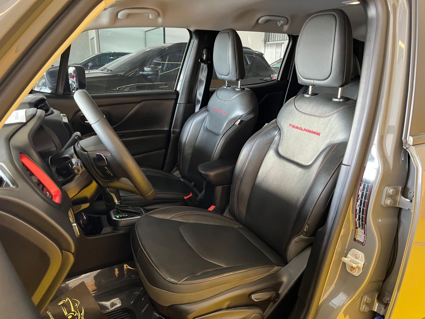 jeep renegade 1.3 t270 turbo flex trailhawk 4x4 at9 4p automatico 2023