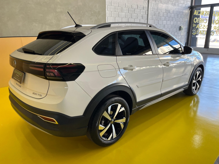 volkswagen nivus 1.0 200 tsi total flex highline automatico 9.9 4p 2023