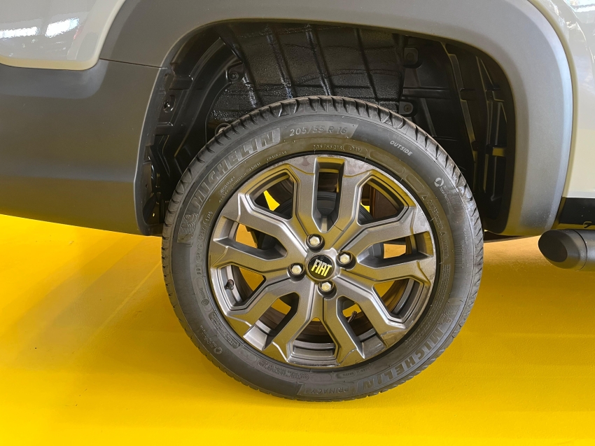 fiat strada 1.0 turbo 200 flex ultra cd cvt 9.9 4p automatico 2024