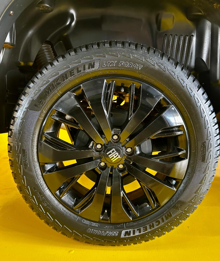 fiat toro 1.3 turbo 270 flex volcano at6 4p automatico 2023