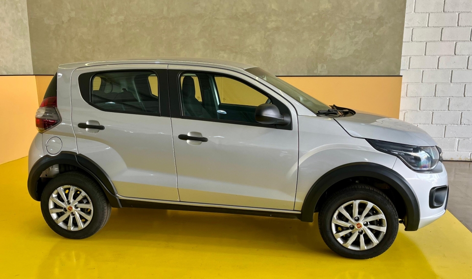 fiat mobi 1.0 evo flex like. manual 9.9 4p 2023