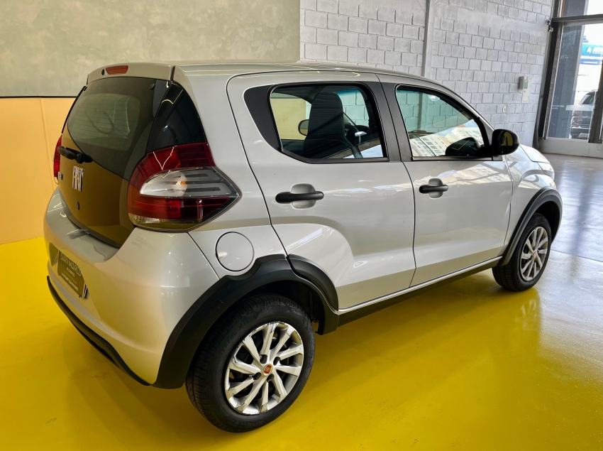 fiat mobi 1.0 evo flex like. manual 9.9 4p 2023