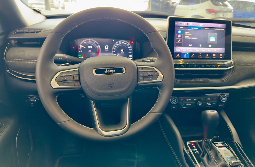 jeep commander 2.0 hurricane 4 turbo gasolina blackhawk at9 1.9 4p automatico 2025