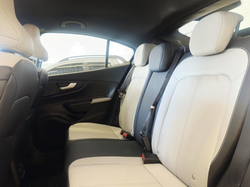 fiat fastback 1.0 turbo 200 hybrid impetus cvt 9.9 hibrido 4p automatico 2025