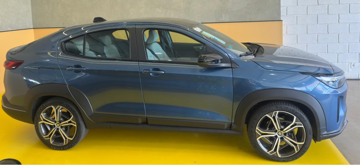 fiat fastback 1.0 turbo 200 hybrid impetus cvt 9.9 hibrido 4p automatico 2025