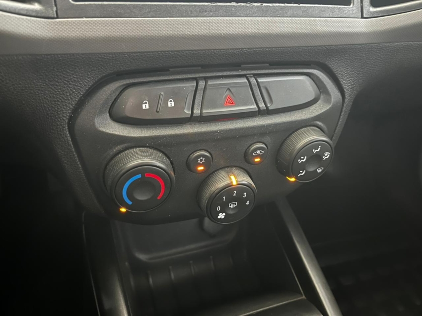 chevrolet onix 1.0 mpfi ls 8v flex 4p manual 9.9 201615