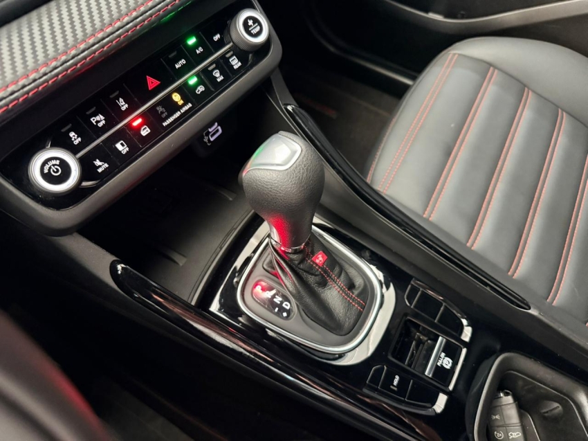 fiat fastback 1.3 turbo 270 flex abarth at6 4p automatico 202511