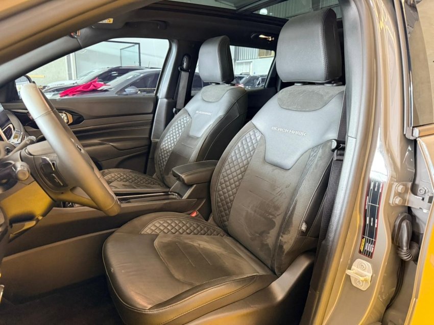 jeep compass 2.0 hurricane 4 turbo gasolina blackhawk at9 4p automatico 202516