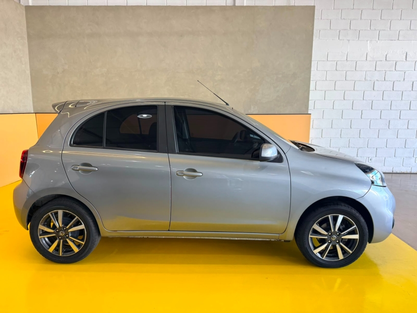 nissan march 1.6 sl 16v flexstart 4p xtronic flex automatico 20203