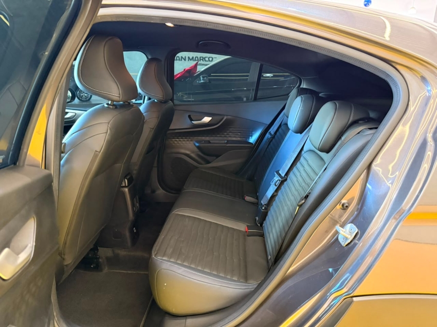 fiat fastback 1.3 turbo 270 flex limited edition at6 4p automatico 202416