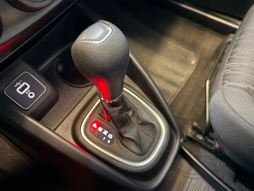 fiat argo 1.3 firefly flex drive cvt 4p automatico 202512
