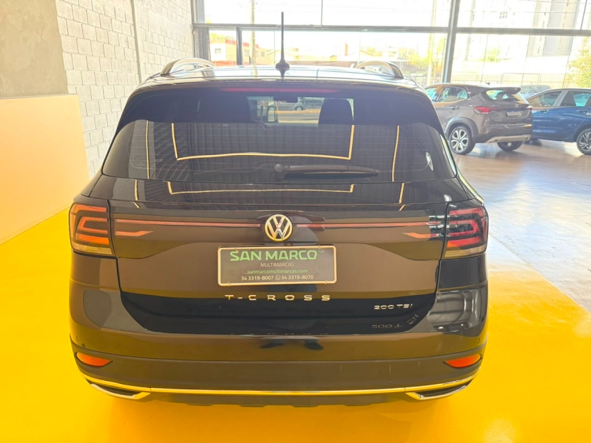 volkswagen t-cross 1.0 200 tsi total flex comfortline automatico 4p 20215