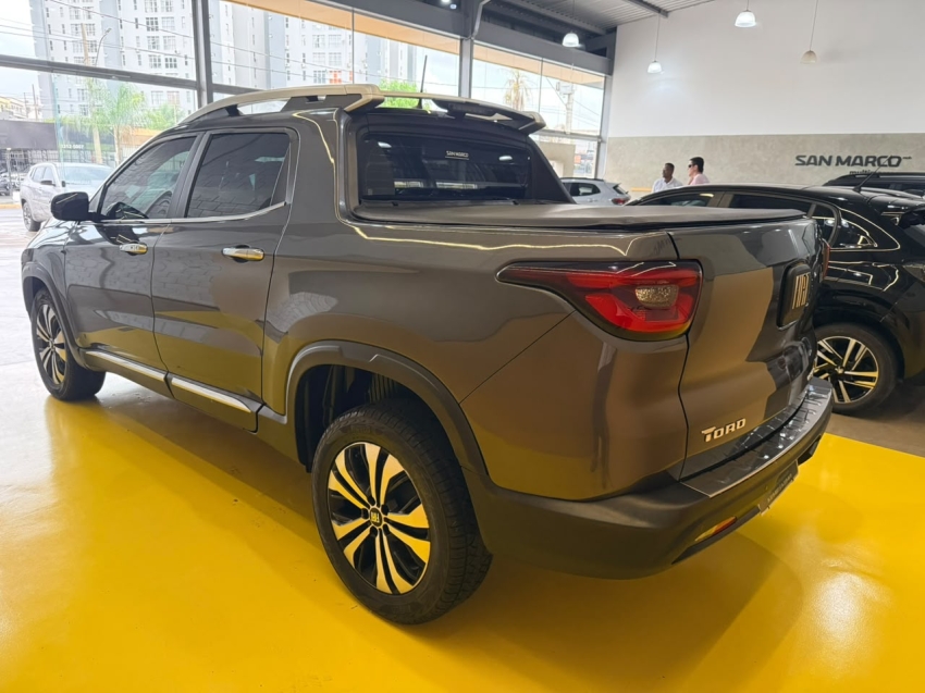 fiat toro 2.0 16v turbo diesel volcano 4wd at9 2.2 4p automatico 20253