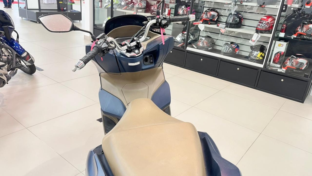 honda pcx 160 dlx abs 156 gasolina 1p automatico 2023