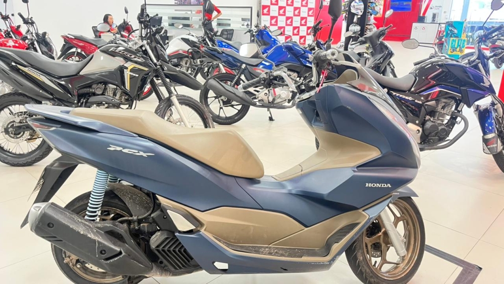 honda pcx 160 dlx abs 156 gasolina 1p automatico 2023