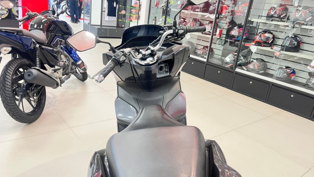 honda pcx 160 156 gasolina 1p automatico 2023
