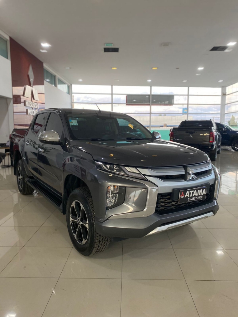 mitsubishi l200 triton 2.4 16v turbo diesel sport hpe cd 4p 4x4 automatico 2022