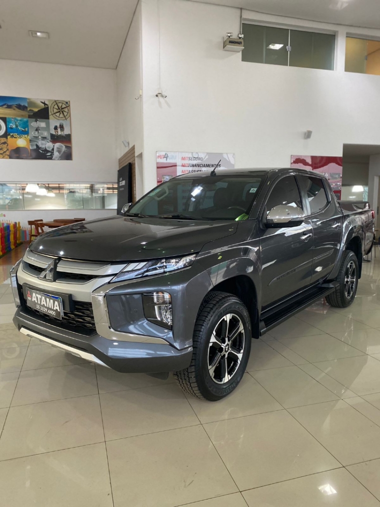 mitsubishi l200 triton 2.4 16v turbo diesel sport hpe cd 4p 4x4 automatico 2022