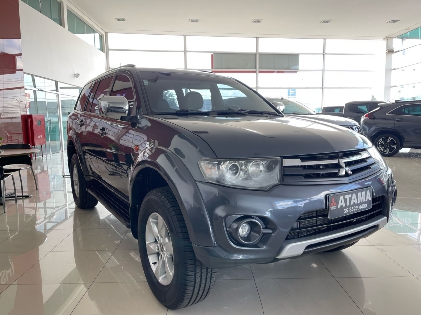 mitsubishi pajero 3.2 outdoor 4x4 16v turbo intercooler diesel 4p automatico 2017 mitsubishi pajero 3.2 outdoor 4x4 16v turbo intercooler diesel 4p automatico 2017