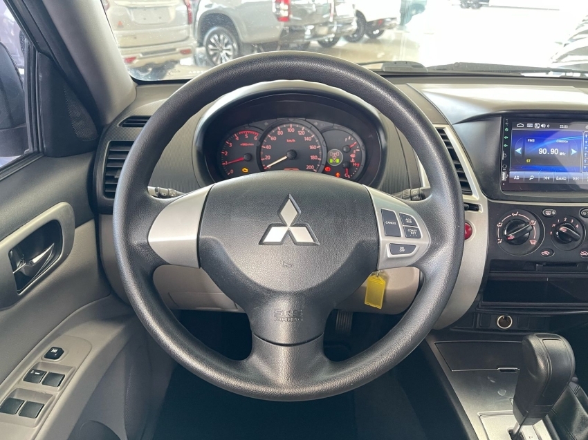mitsubishi pajero 3.2 outdoor 4x4 16v turbo intercooler diesel 4p automatico 2017