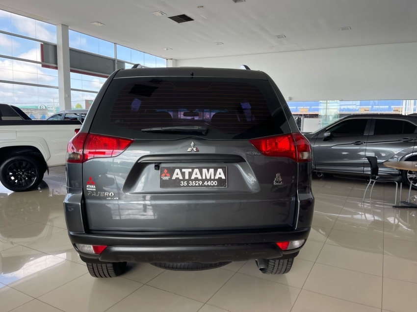 mitsubishi pajero 3.2 outdoor 4x4 16v turbo intercooler diesel 4p automatico 2017