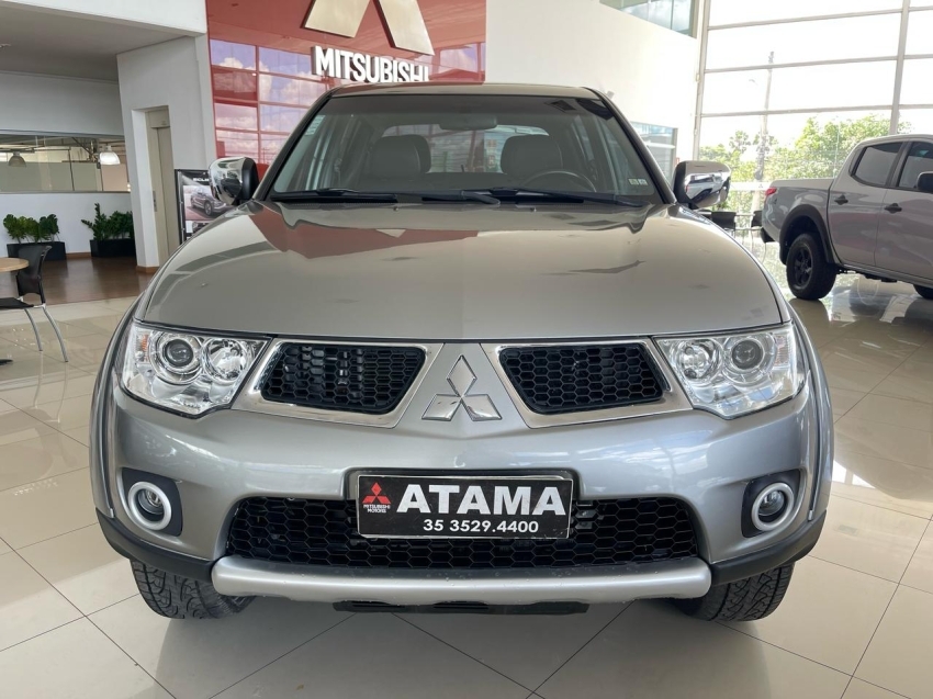 mitsubishi l200 triton 3.5 hpe 4x4 cd v6 24v flex 4p automatico 2013