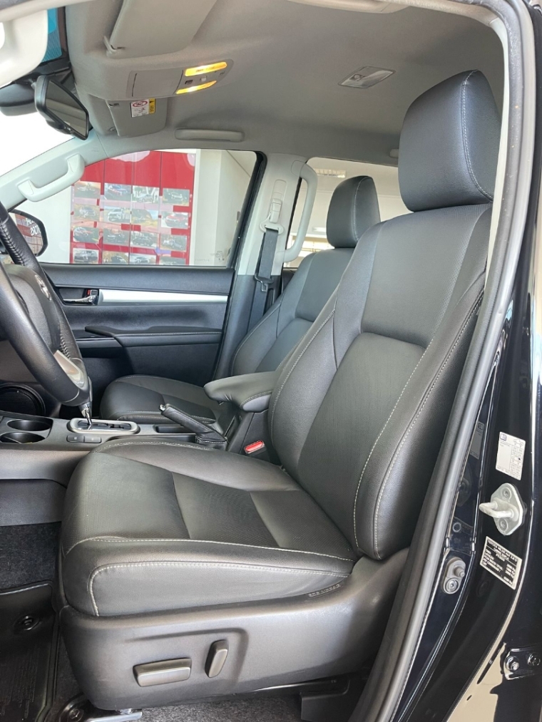 toyota hilux 2.8 d-4d turbo diesel cd srx 4x4 automatico 2023