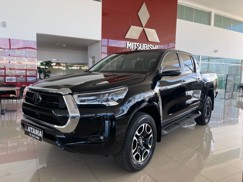 toyota hilux 2.8 d-4d turbo diesel cd srx 4x4 automatico 2023