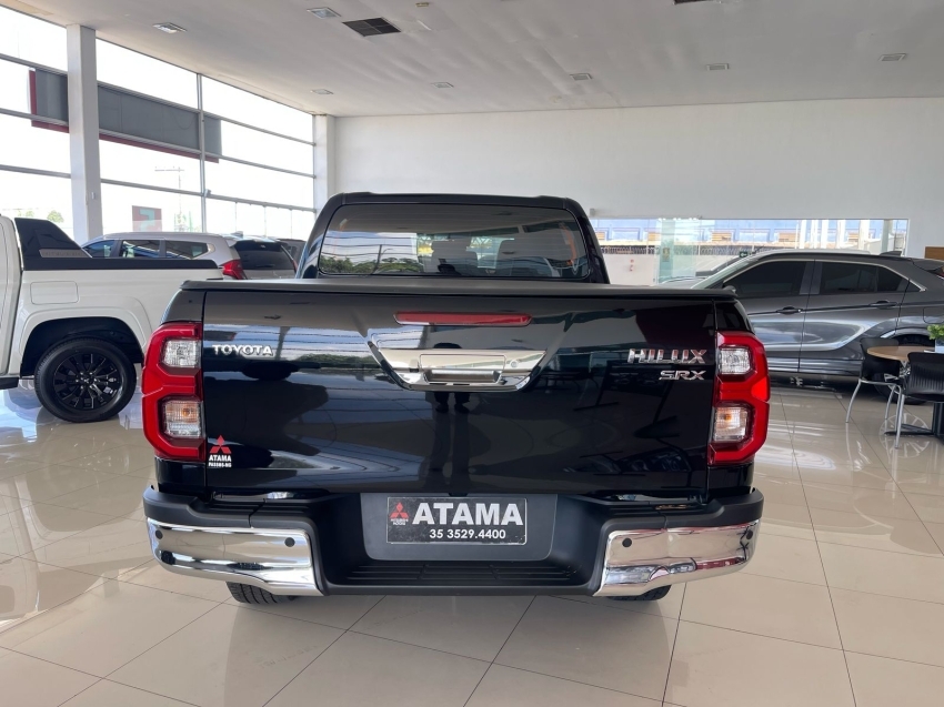 toyota hilux 2.8 d-4d turbo diesel cd srx 4x4 automatico 2023