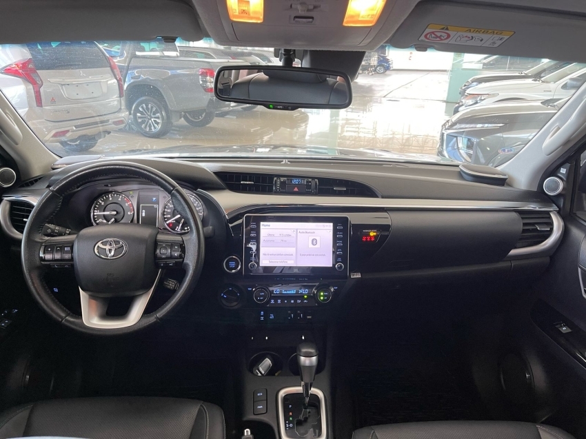 toyota hilux 2.8 d-4d turbo diesel cd srx 4x4 automatico 2023