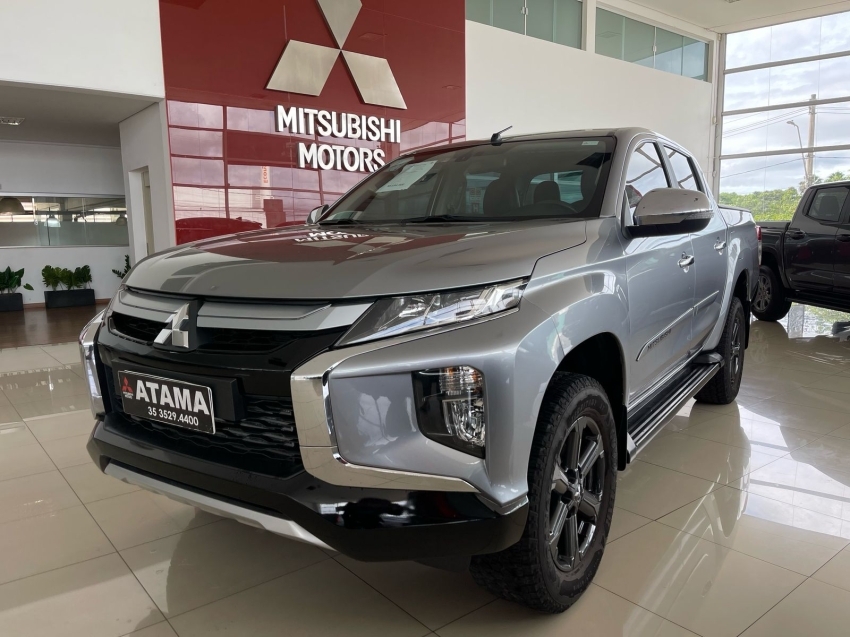 mitsubishi l200 triton 2.4 16v turbo diesel sport hpe cd 4p 4x4 automatico 2022