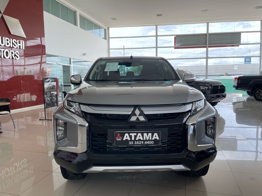 mitsubishi l200 triton 2.4 16v turbo diesel sport hpe cd 4p 4x4 automatico 2022