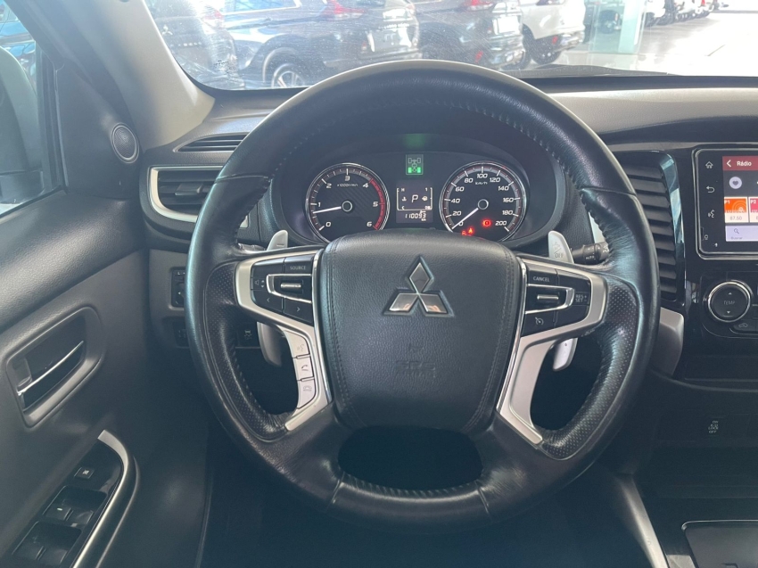 mitsubishi l200 triton 2.4 16v turbo diesel sport hpe-s cd 4p 4x4 automatico 2020