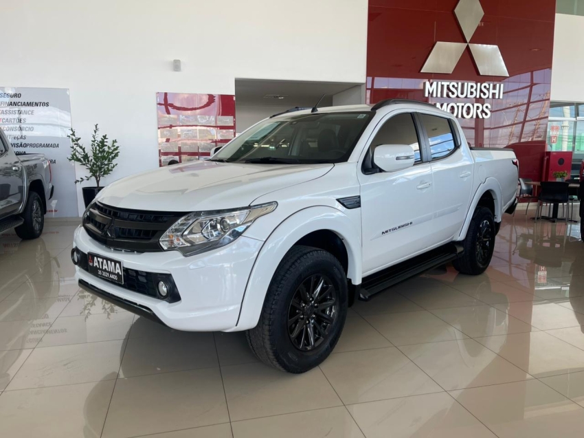 mitsubishi l200 triton 2.4 16v turbo diesel sport hpe-s cd 4p 4x4 automatico 2020