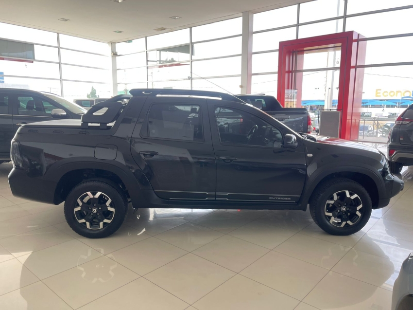 renault oroch 1.3 tce flex outsider x-tronic gasolina 4p automatico 2023