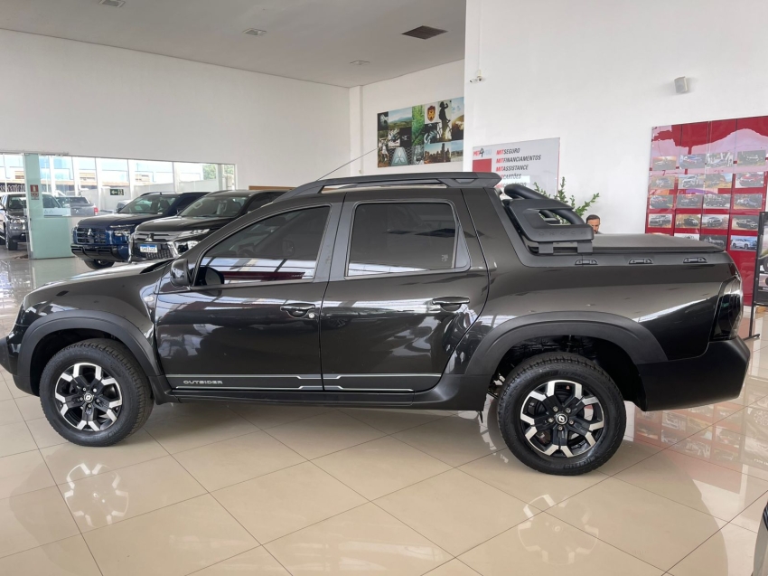 renault oroch 1.3 tce flex outsider x-tronic gasolina 4p automatico 2023