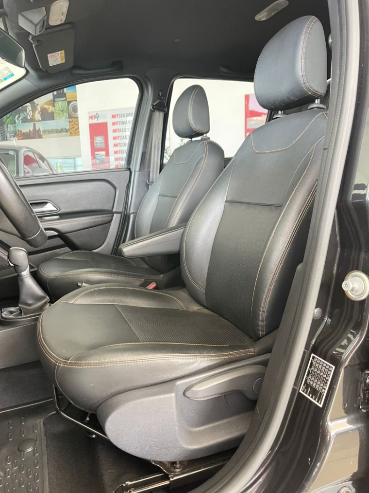 renault oroch 1.3 tce flex outsider x-tronic gasolina 4p automatico 2023