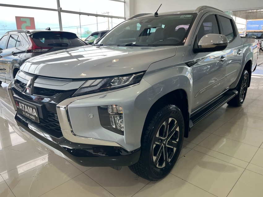 mitsubishi l200 triton 2.4 16v turbo diesel sport hpe-s cd 4p 4x4 automatico 2023